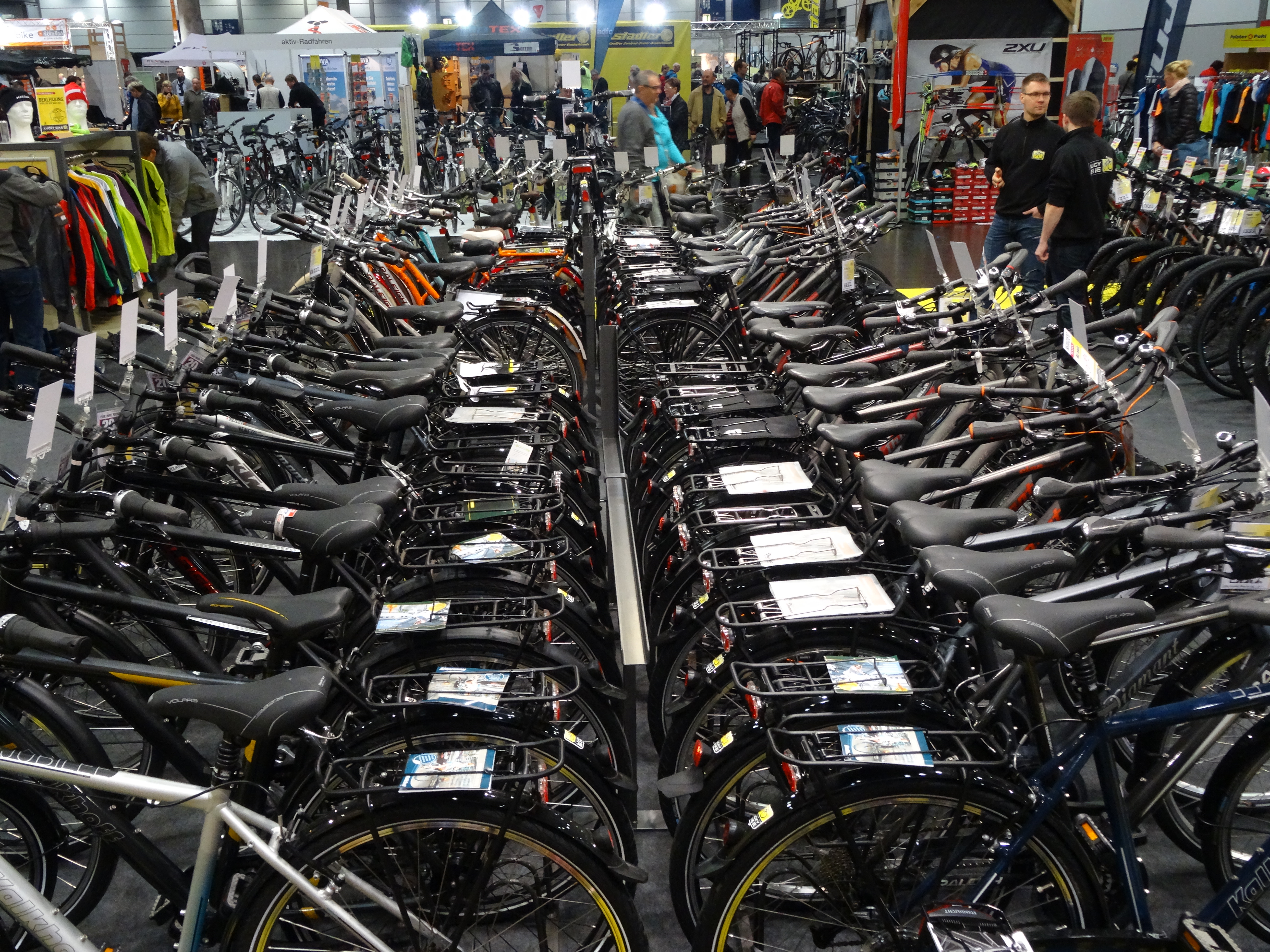 Fahrräder auf der Messe Touristik und Caravaning Leipzig 2014. Foto Detlef M. Plaisier 